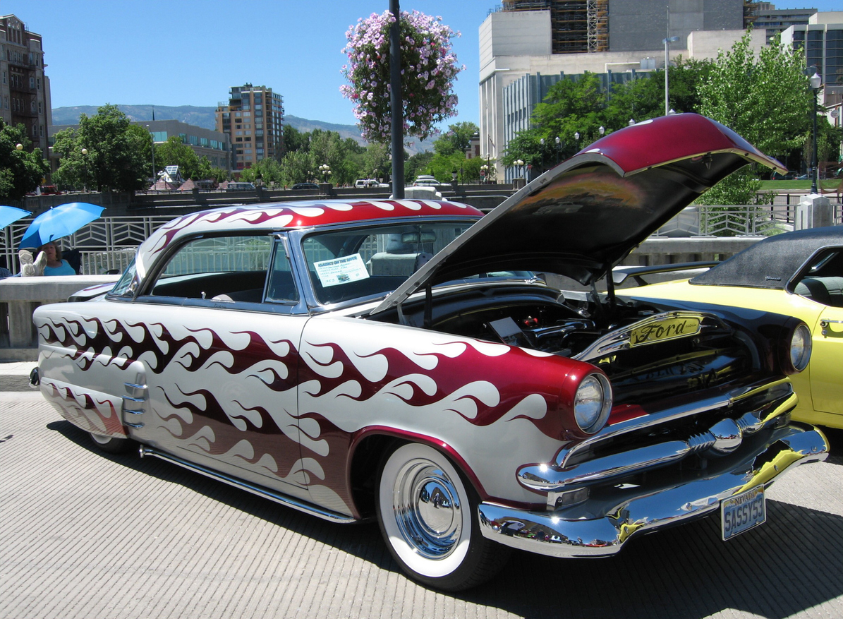 Carsforsalecom's tweet photo. These mods will make you have a double take! Which one stands the test of time? ⚙️⬇️ 
- 1952 Ford Crestline Victoria 
- 1965 Chevrolet Nova Pro Street 
- 1967 Dodge Dart GT Pro Street 
- 1987 Buick GNX 4.1-liter V6 (#200)
#mods #classiccars #findyours #modifying https://t.co/S6efLAjJ7c