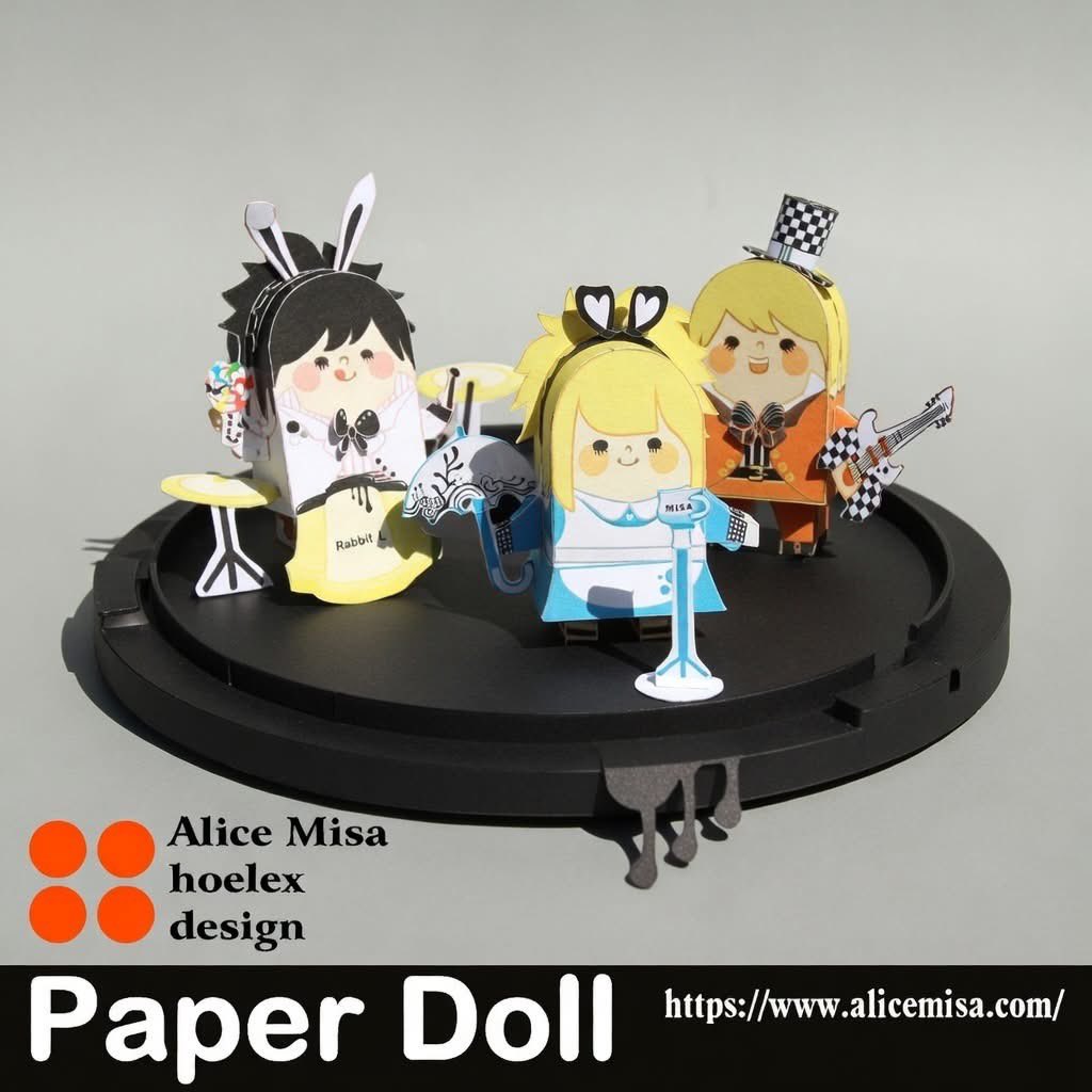 【Alice misA 心夢角色 Paper Doll】
白心版心夢紙公仔 —— AMISA 愛米莎 ✨

在光影灑落的午後，
愛米莎靜靜站在屬於她的小小舞台上。

這一次，以「心夢幻鏡」為靈感延伸，
將角色化為紙的溫度與層次，
用最純粹的方式，讓想像被看見。
她的世界，是柔軟的白，
是純真與勇氣交織的光
看似不簡單的紙