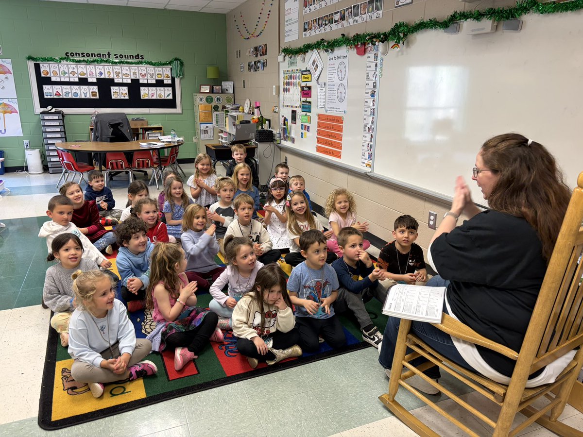 EB Thompson tweet media