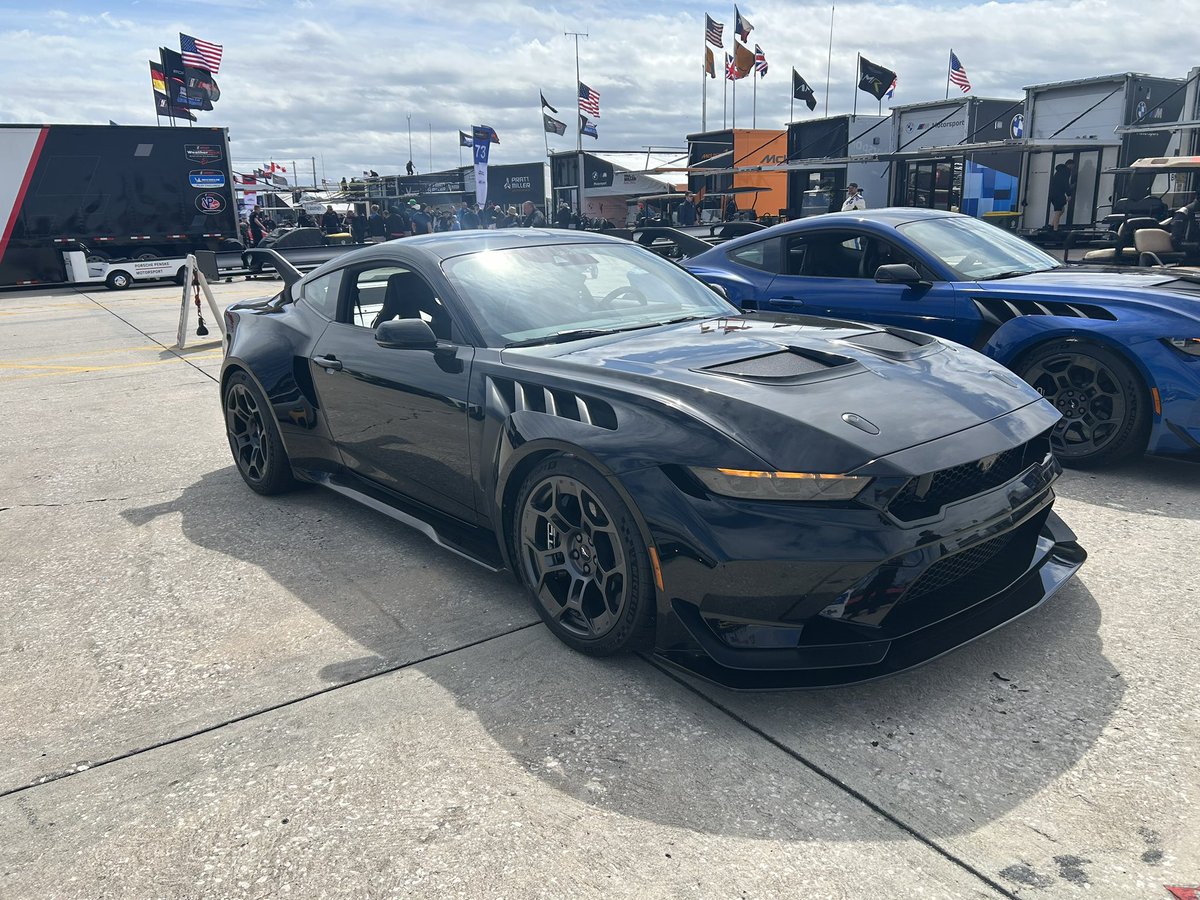 AJ Wolf 🏁🔜LVFC tweet media