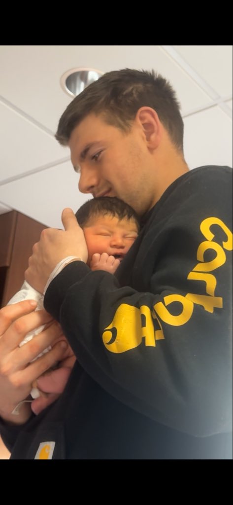 NicholasEvtim's tweet photo. Selah Rose Evtimov ✝️ Born 3:16:26
Psalms 139:13-14
“For thou hast possessed my reins: thou hast covered me in my mother's womb. I will praise thee; for I am fearfully and wonderfully made: marvellous are thy works; and that my soul knoweth right well.” https://t.co/MMx64WSwAI