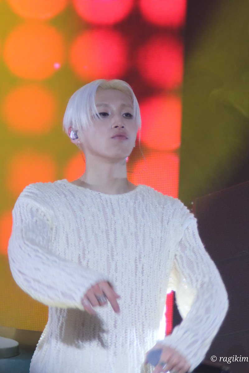 ragikim's tweet photo. @official_JDH93 @BAP_Bangyongguk @BAP_Youngjae 20250111
방정유문 (BJYM) 앵콜 콘서트 
FAREWELL, EARTH 

#문종업 @jongup_official

머시쏘... https://t.co/WKxxPUfW7m