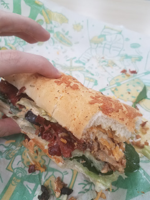 Ness27398493037's tweet image. {FOOD 2} SUBWAY the best fast food

#subway #food #peakfood #foodlover #foodblogger #ness_silly_post

i put in 
bread : italian herb and cheese
Bacon
gratted cheese
salad
spinach
black olive 
cucumber
crispy onion
parmesan
Southwest sauce and ranche sauce
AN FINISH