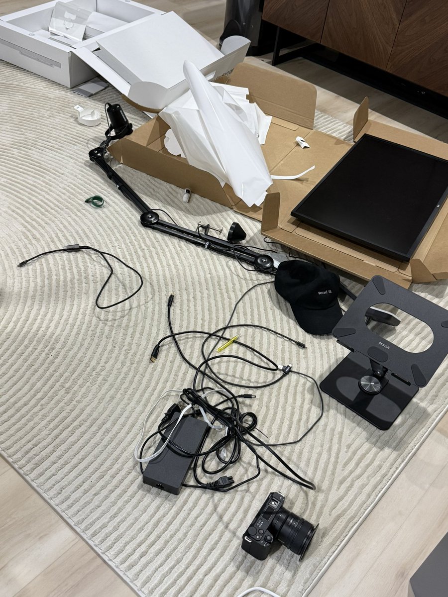 Chris Sev tweet media