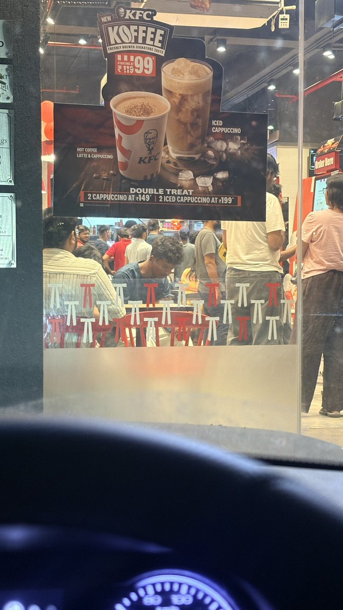 Anurrag3m's tweet photo. @KFC_India  send help to Vijay 4 rasta store Ahmedabad https://t.co/zpihThjuOQ