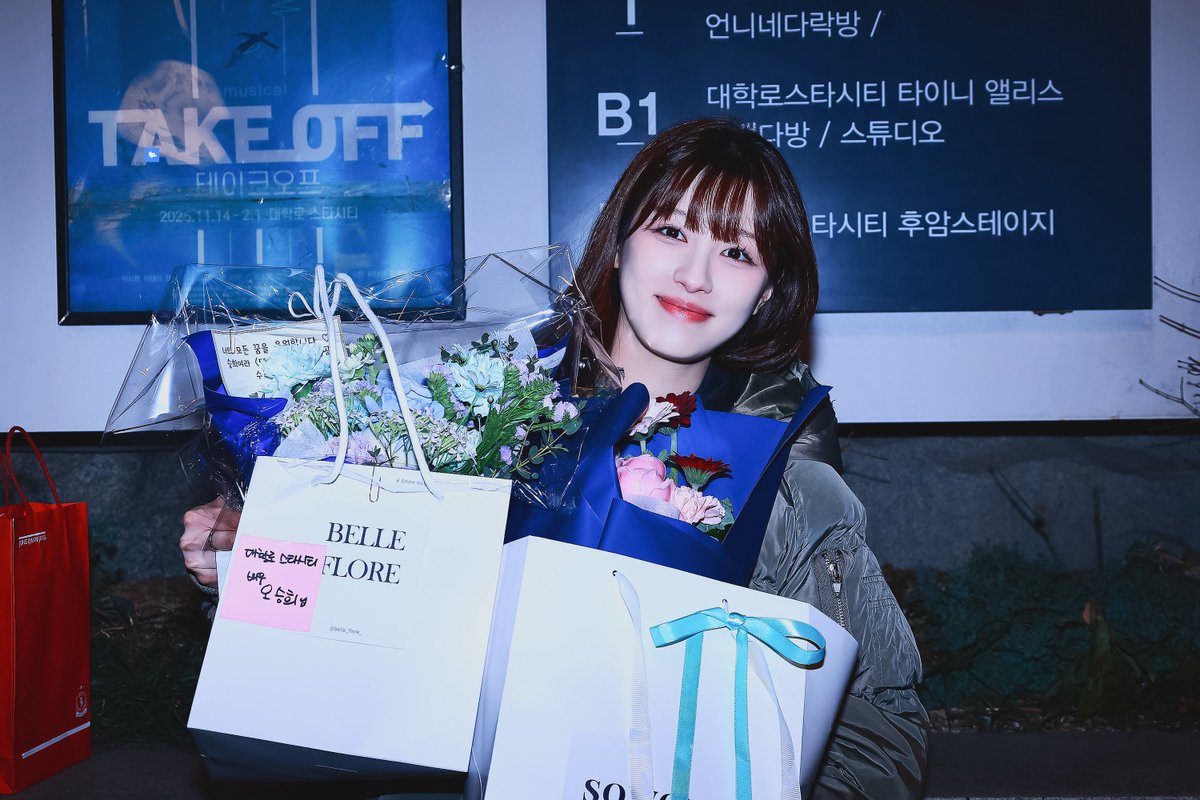 fever_peach's tweet photo. 데뷔 11주년 축하해요💞 #오승희 #Ohseunghee https://t.co/6UNBBdw30Y