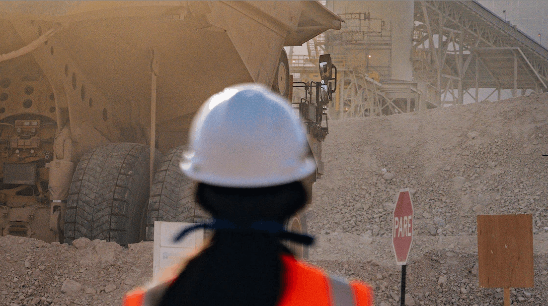 equipominero's tweet photo. BHP presenta proyecto por US$5.000 millones para nueva concentradora en Escondida.

El plan busca asegurar la continuidad de la mayor mina de cobre del mundo.

🔗 https://t.co/6qvuVkolCb
#minería #cobre https://t.co/qOIyeQIwDm
