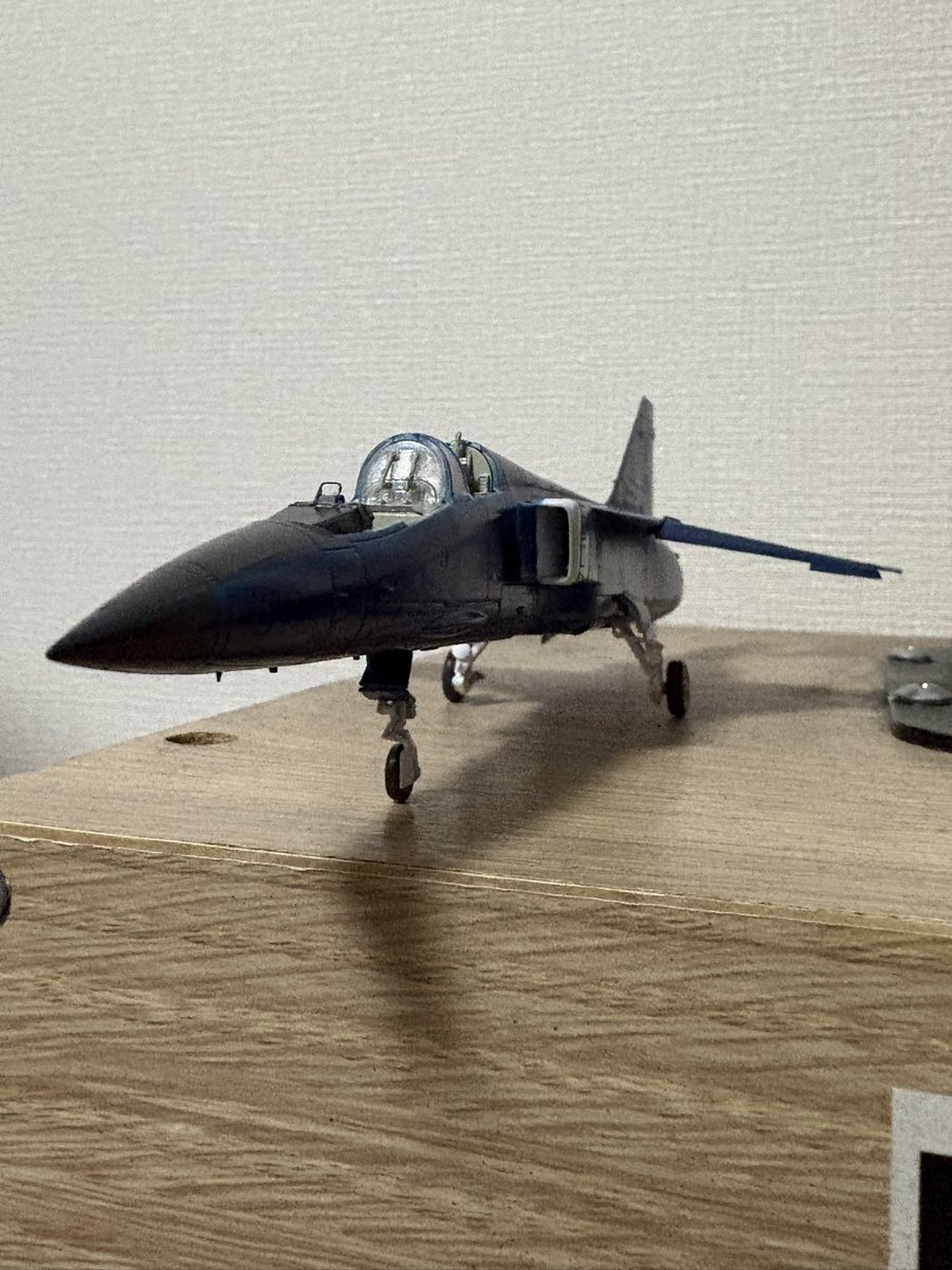 sky302tfs's tweet photo. #PLATS
#T2
#bleuImpulse
PLATSさんのT-2ブルー✨️
基本塗装後放置してましたが、今回足回りを接着してギアカバーも取り付けた✨️
デカール貼ろうとしたけど今日はここまで😅 https://t.co/120cgE1869