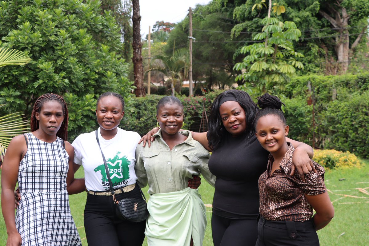 Azadi Community tweet media