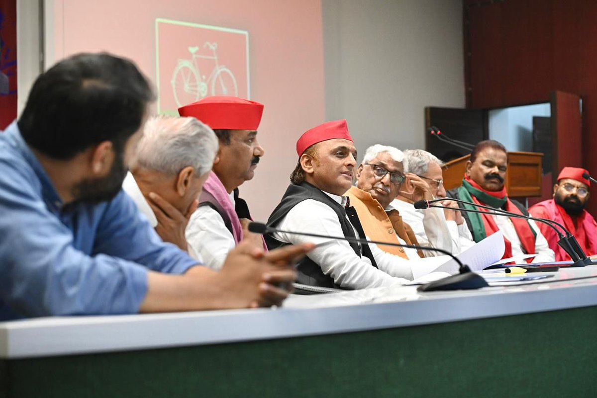 Samajwadi Party tweet media