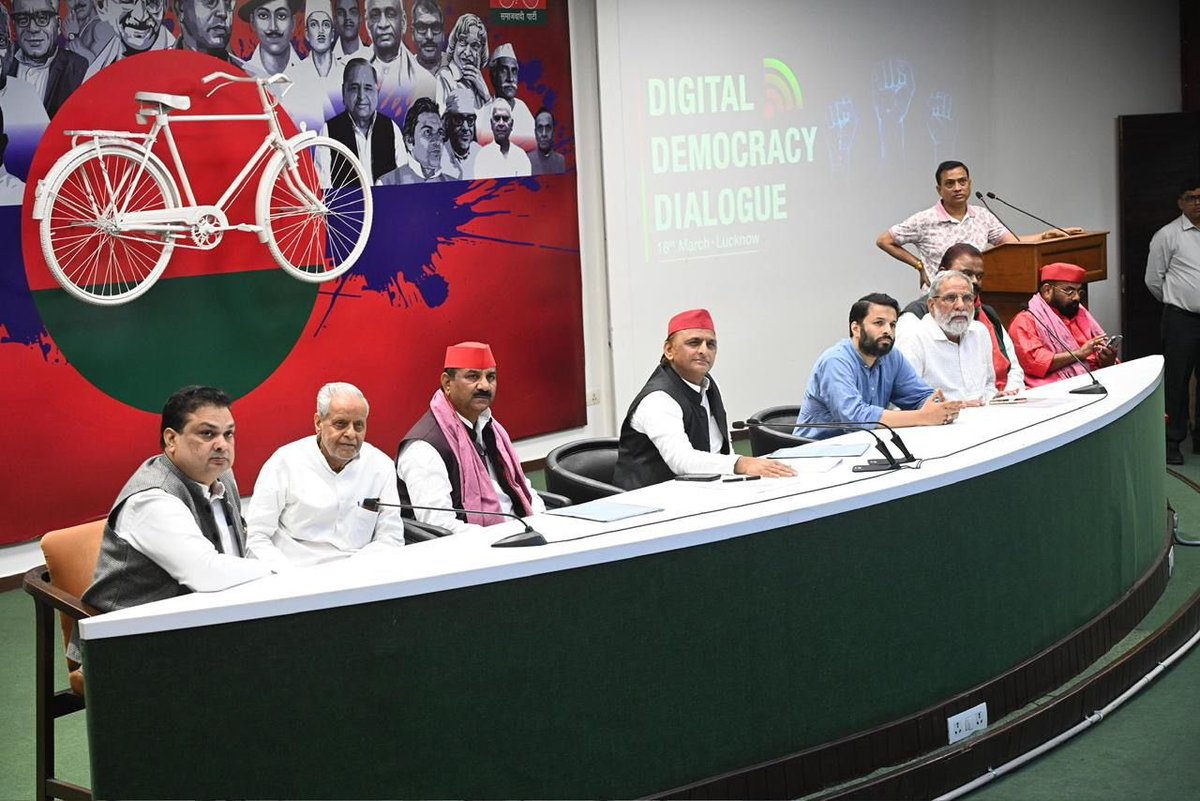 Samajwadi Party tweet media