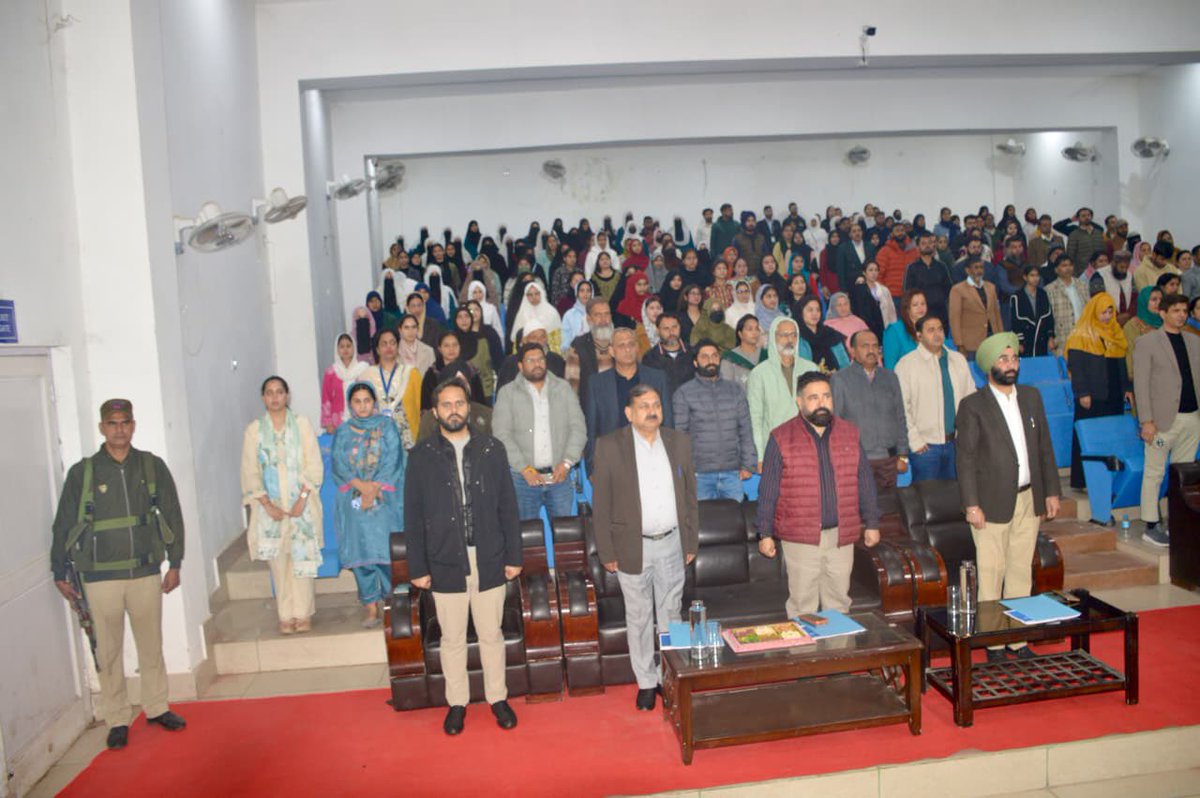 khalilBanday's tweet photo. DSW Poonch felicitated young achievers under #BetiBachaoBetiPadhao, honouring girls excelling in 10th &amp; 12th, NEET, sports, innovation &amp; JKAS. MLAs Ajaz Jan &amp; Ch. Mohd Akram, DC &amp; senior officers graced the event. 45 tabs &amp; certificates awarded, celebrating women empowerment. https://t.co/b3uHjMSngh