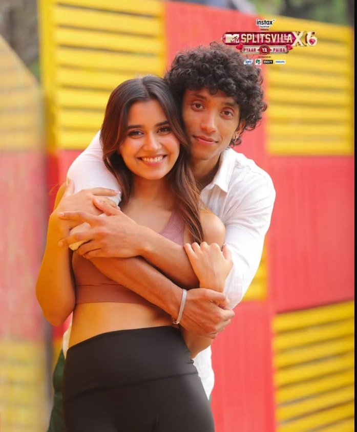 guys will hold you like this then would make you experience the most diabolical betrayal of your life 

#Splitsvilla16 #SplitsvillaX6 #akanshachoudhary