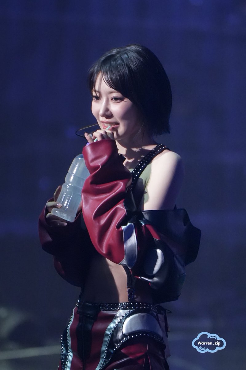 𝓦𝓪𝓻𝓻𝓮𝓷_𝔃𝓲𝓹 ☁️ tweet media