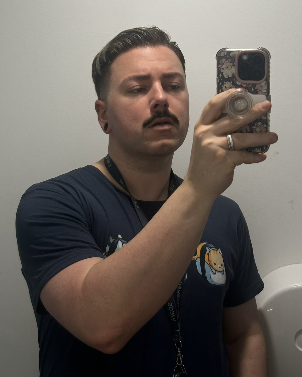 LOYD 🪩🧡 tweet media