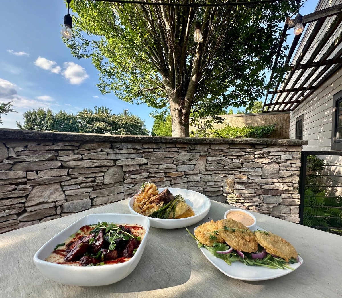 Fresh on the Menu tweet media