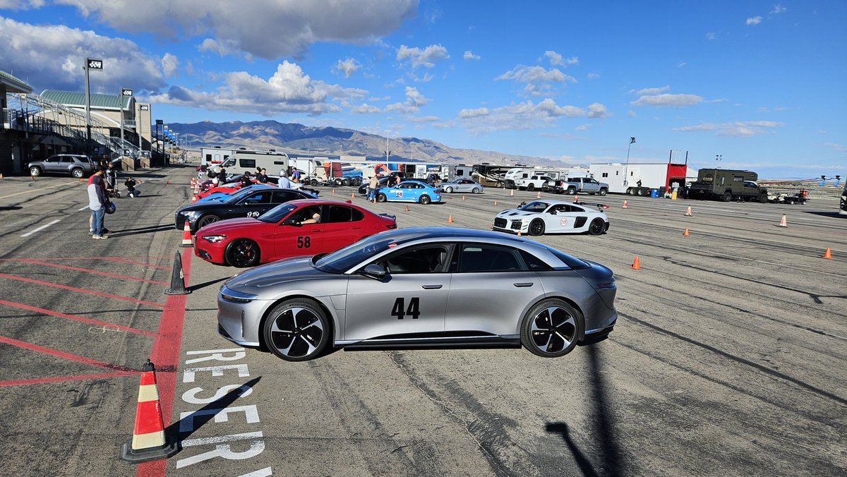 Shane Lindblom tweet media