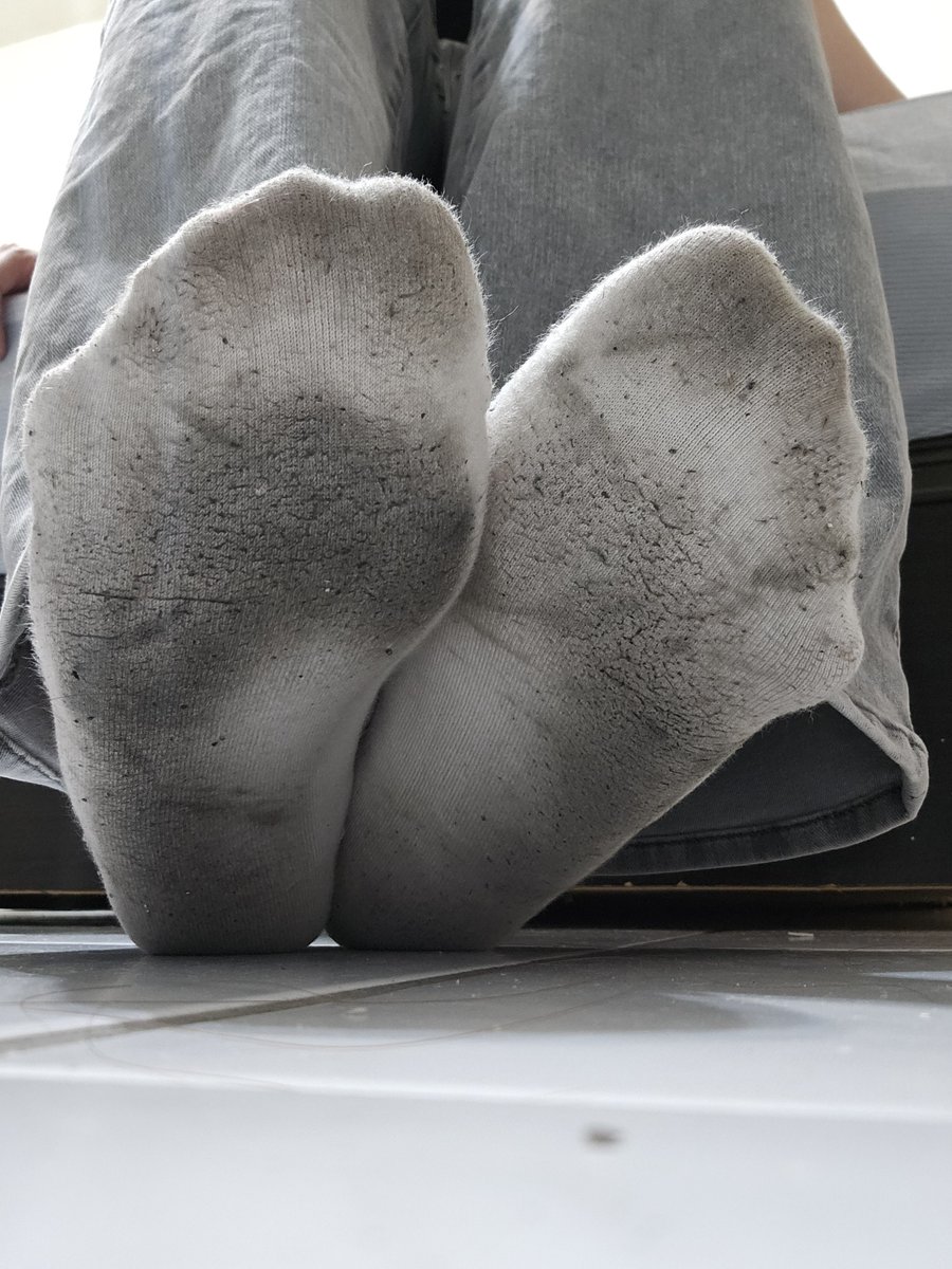 jj_feet14's tweet photo. Three days work haha😂 https://t.co/vYZobz5djO