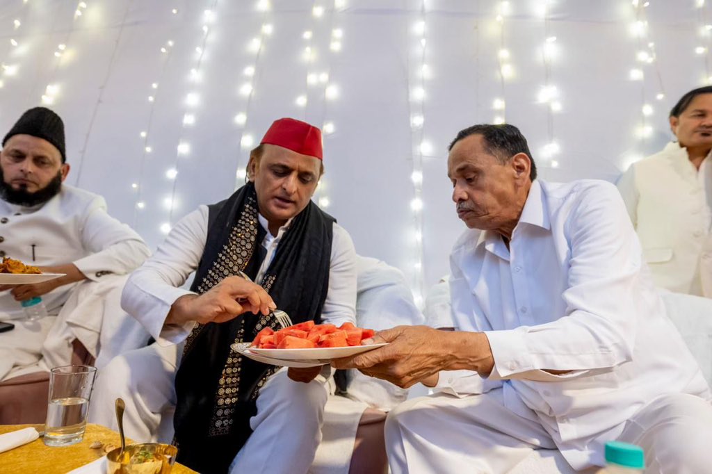 Samajwadi Party tweet media