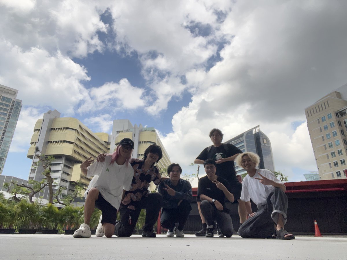 hako_wotagei25's tweet photo. Thank you everybody in Singapore!!!🇸🇬 
Thank you for warmly welcoming me!!!

I’ll definitely come back again to see you all;)
See you by then~~~!
Stay healthy 👍👍👍 https://t.co/CRUsDbL2Wr