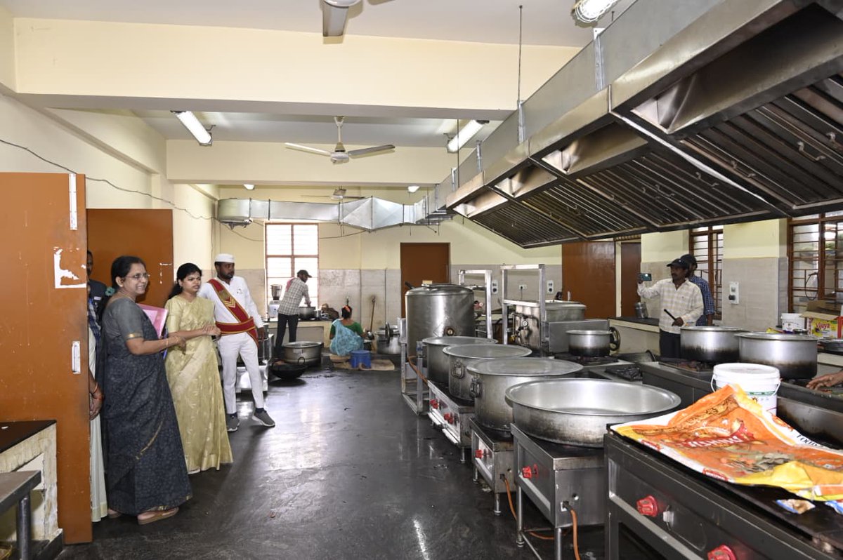 Collector Mahabubabad tweet media