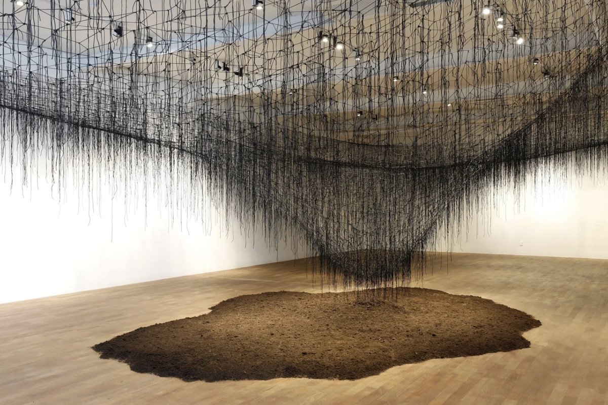 BureauModern's tweet photo. CHIHARU SHIOTA 🇯🇵 @chiharushiota   

Born in Osaka, based in Berlin. Shiota’s inspiration often emerges from a personal experience or emotion which she expands into universal human concerns such as life, death and relationships. She has redefined the concept of memory. https://t.co/bh61D8aLyP