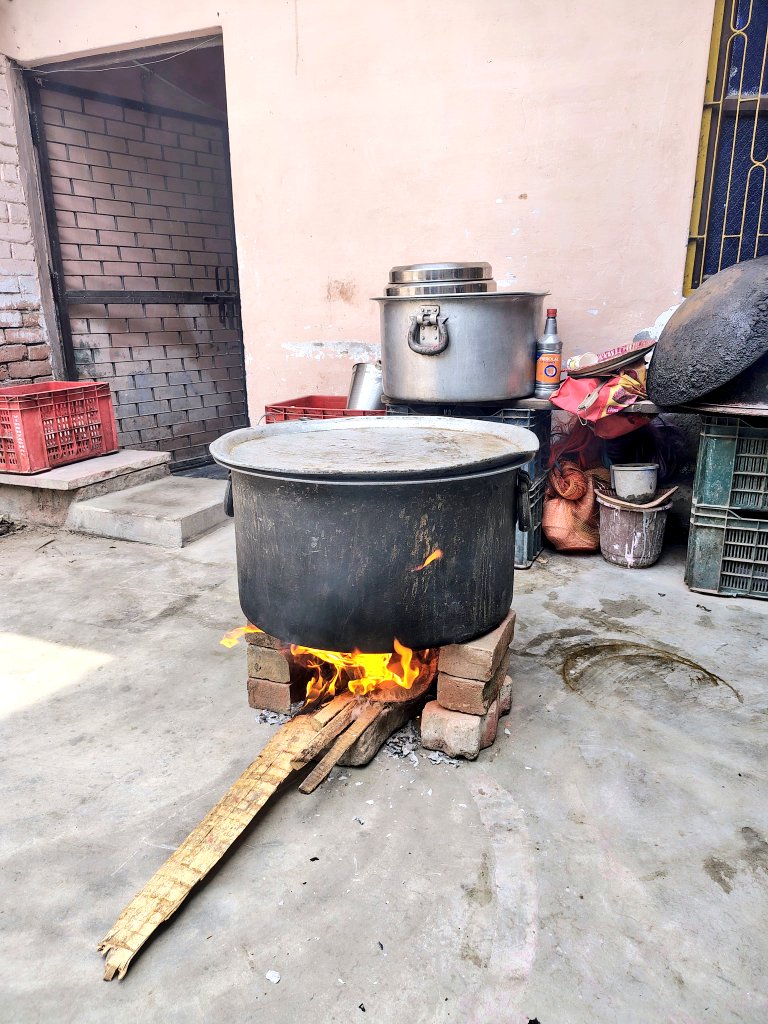 Roti Bank Varanasi tweet media