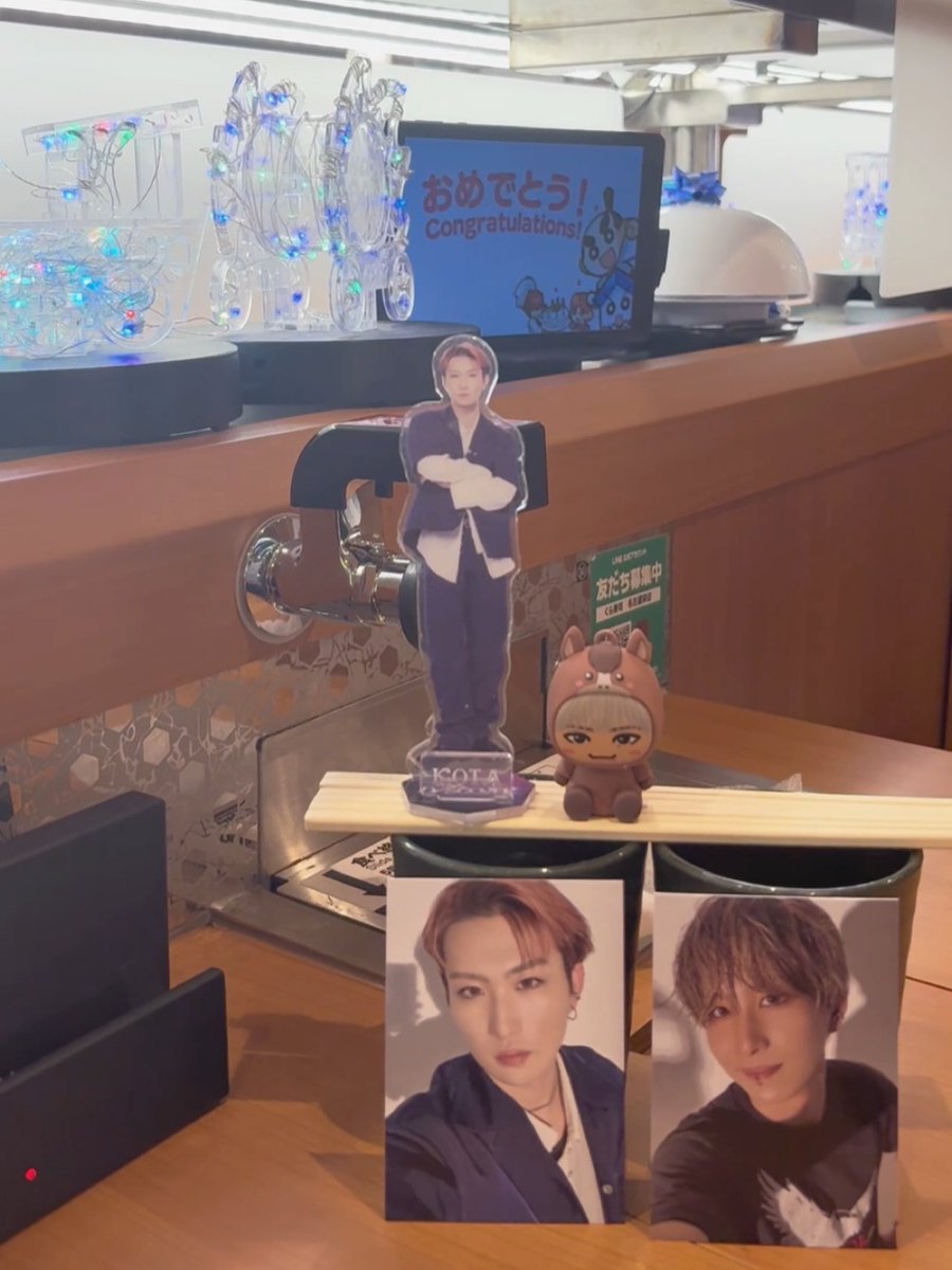 luvforkota's tweet photo. お誕生日おめでとー❣️❣️❣️
くら寿司でお祝いしたの^> ·̫ <^⭐️♩
レーン回ってる間ずっと注目浴びててたまに笑われた😽💖
 #山本光汰  #山本光汰19歳おめでとう  #やまもトレンド  #キドフェノ  #KIDPHENOMENON https://t.co/Gravc1hYMG