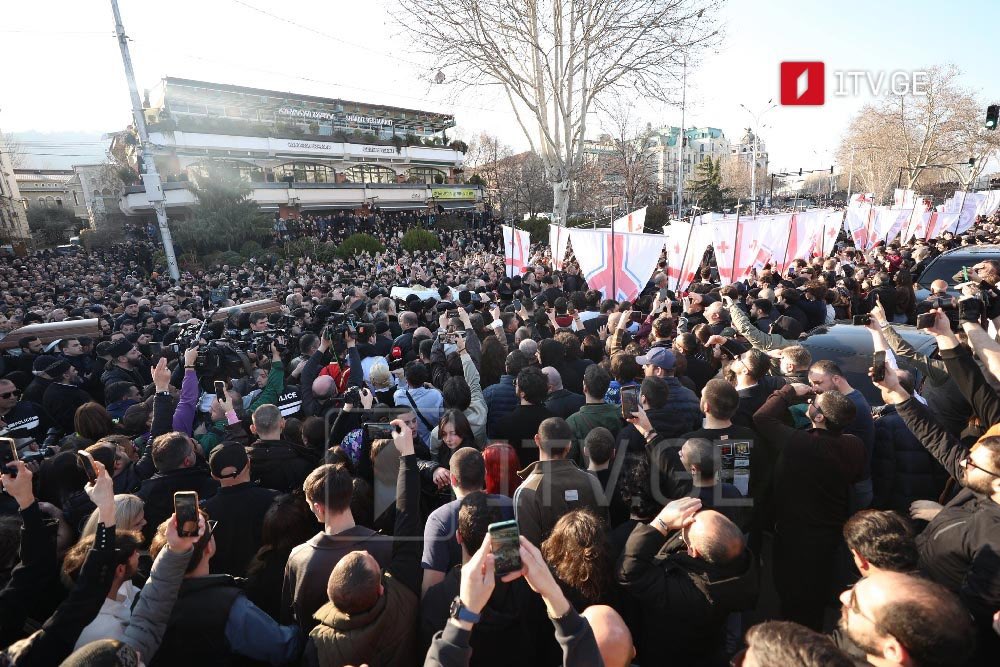 Zurab ☦︎ tweet media