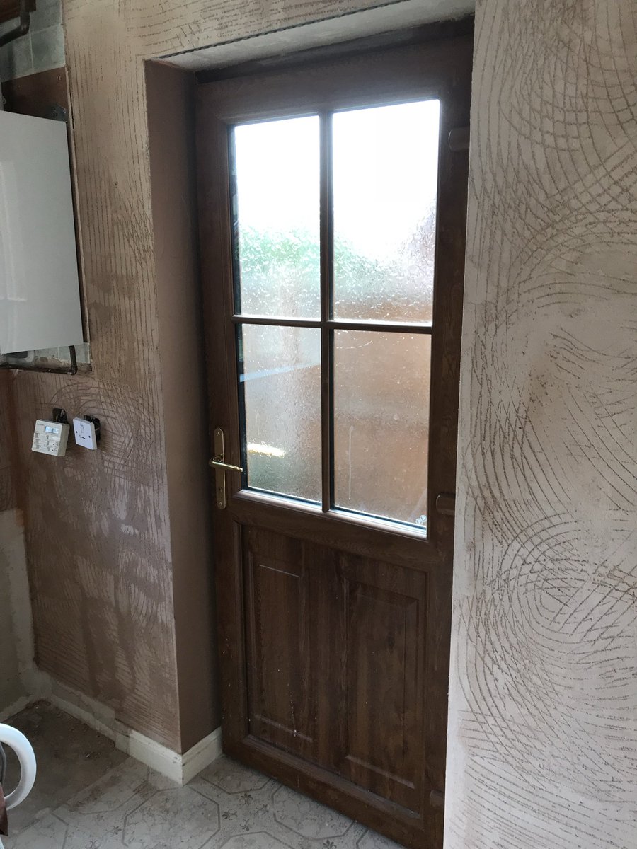 AAidanager's tweet photo. Around the door all nicely plastered in the utility room project in #birmingham #plastering #plasterer #qualified #quality #leicestershire #tradesman #property #maintenance #renovations #restoration #allworkundertaken #anotherdollar #selfie #picture #professional #specialist 👍👌 https://t.co/iwuiMhQDsA