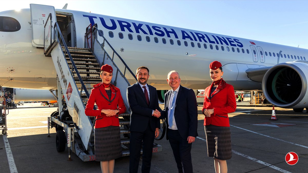 Turkish Airlines tweet media