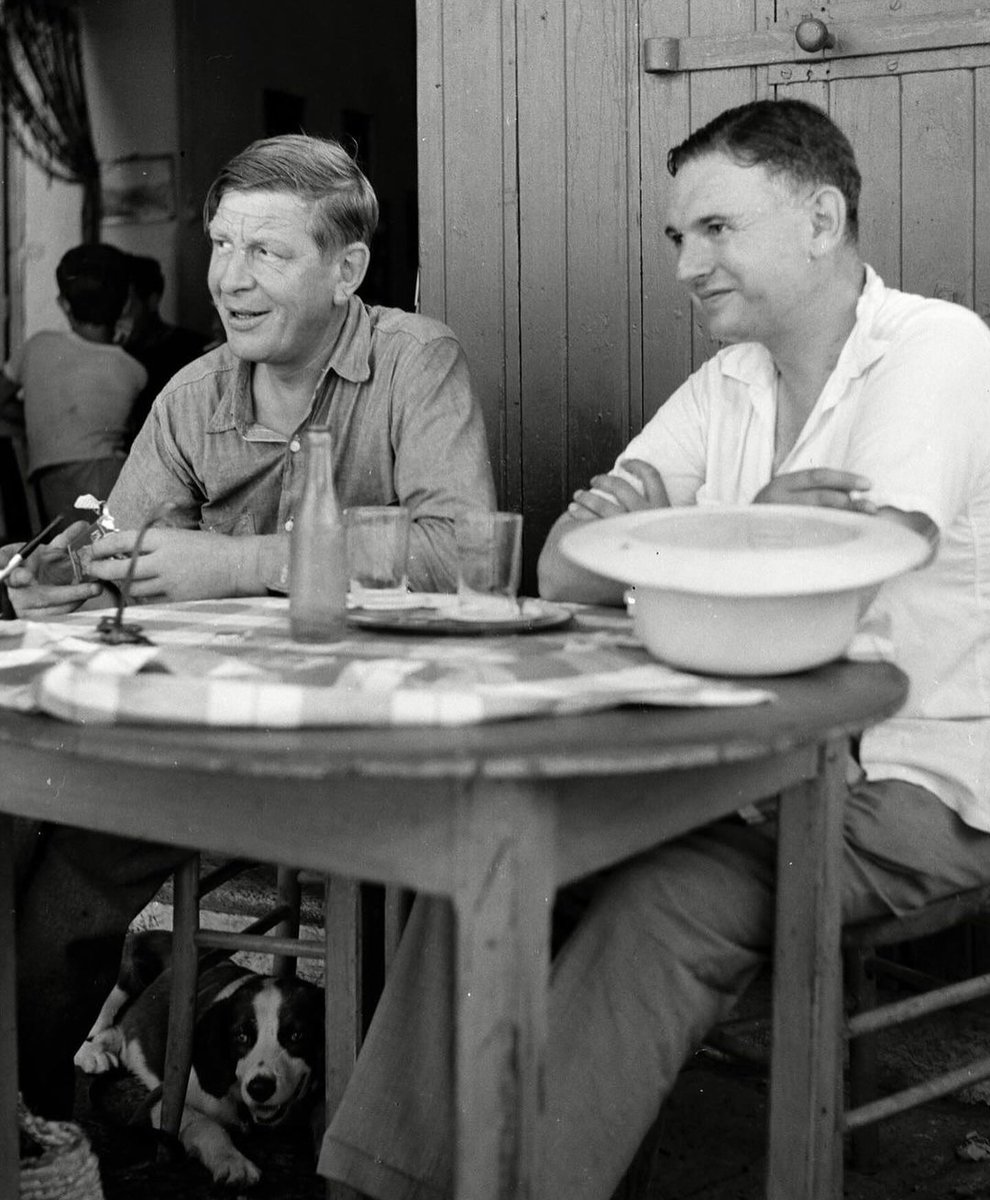 Composition tweet media