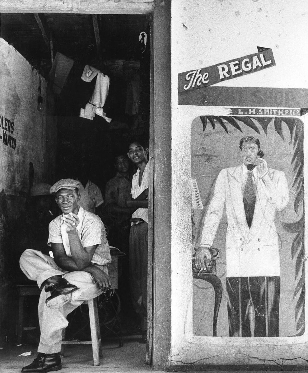 Composition tweet media