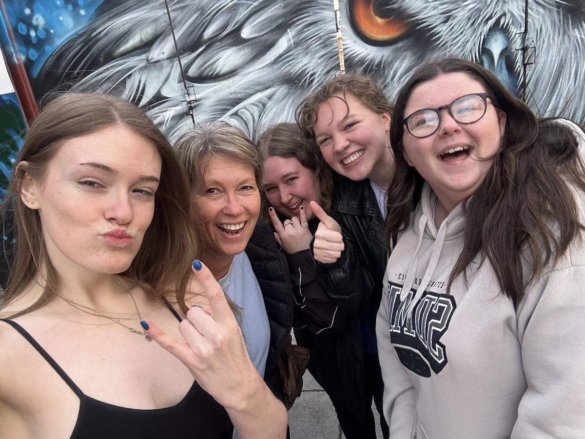 sarah🪩 tweet media