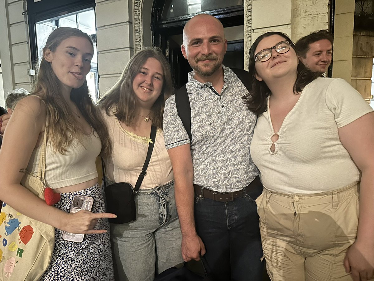 sarah🪩 tweet media