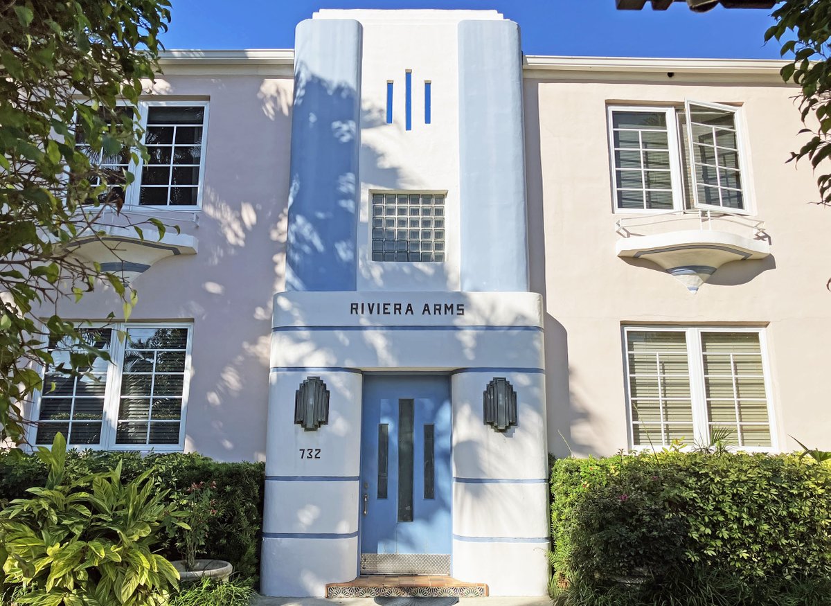 HomeExchange's tweet photo. Dreaming of Miami? 🌊 
How about a home swap holiday in this stunning Art Deco gem in South Beach? #TravelSmart #HomeSwap   

View this #travel offer: https://t.co/q110UIFOit https://t.co/2aFwfERzjS