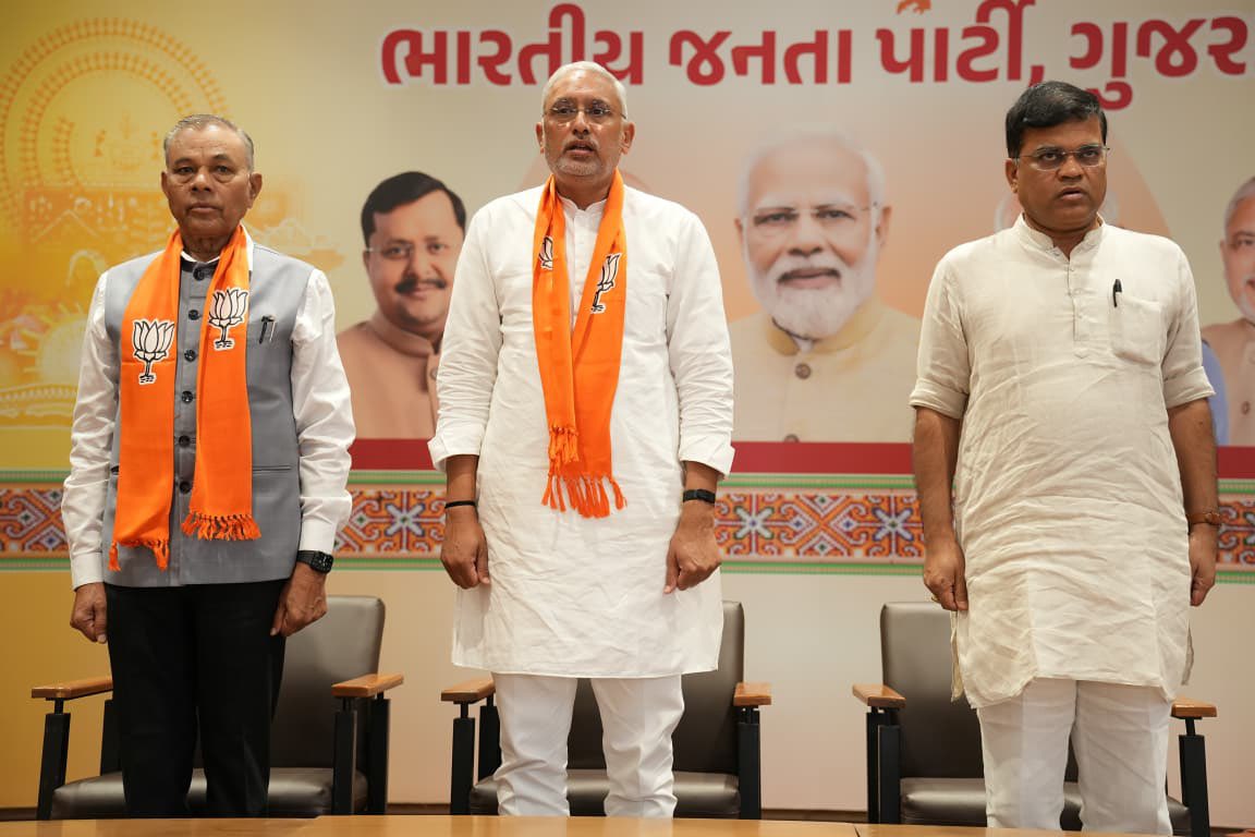 DrPrashantkorat's tweet photo. ગાંધીનગર પ્રદેશ કાર્યાલય 'શ્રી કમલમ' ખાતે આદરણીય પ્રદેશ અધ્યક્ષ શ્રી @iJagdishBJP જીની અધ્યક્ષતામાં અને પ્રદેશ સંગઠન મહામંત્રી શ્રી @ratnakar273 જીની વિશેષ ઉપસ્થિતિમાં આગામી કાર્યક્રમોના આયોજન અંગે બેઠક યોજાઈ. 

આ બેઠકમાં હાજર રહી પક્ષની મજબૂતી અને જનસેવાના કાર્યો માટે પ્રેરણાદાયી માર્ગદર્શન મેળવ્યું.
