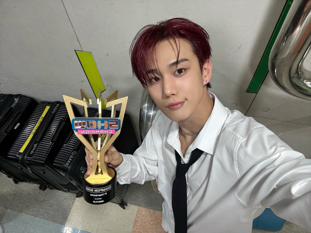 P1Harmony tweet media