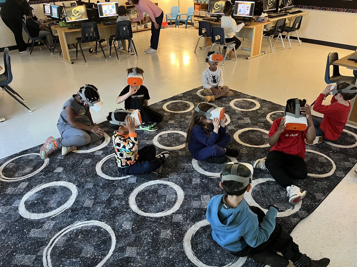 j_rosser5's tweet photo. I love my job so much! I get to work with @shann_albright and K-2 Ss for the next week doing🥽 @ClassVR! Their excitement brings me so much 🥰joy! We are traveling without leaving @KennesawElem @CobbSchools #CobbInTech #bestplacetolearn https://t.co/W3dvHsUgxq