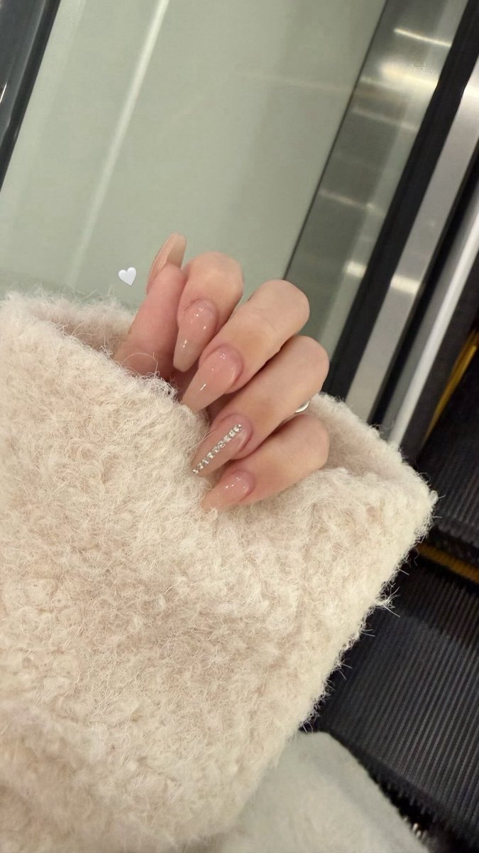 𝐦𝐚 tweet media