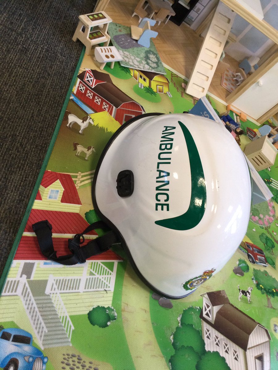 🌈☀️🚑 EYFS had a very special visitor this afternoon, Annie the paramedic. Annie explained what she does as a paramedic, why she became a paramedic and what to do in an emergency.  The children learnt how to check if someone is breathing and how to call 999 if needed. 🚑☀️🌈