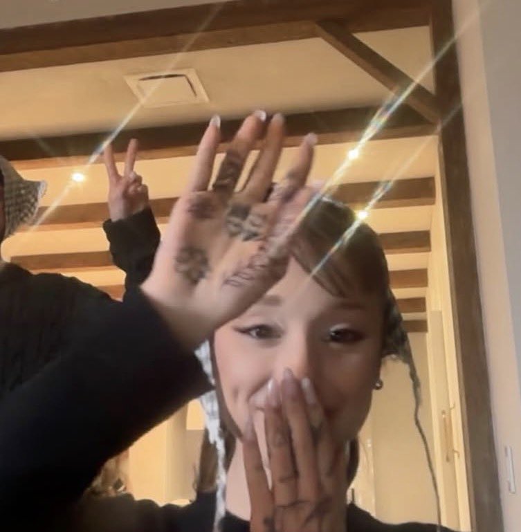 Info Ariana tweet media