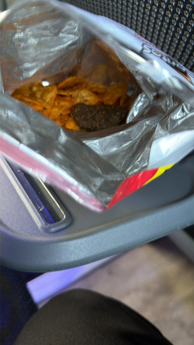 The Lower League Look tweet media