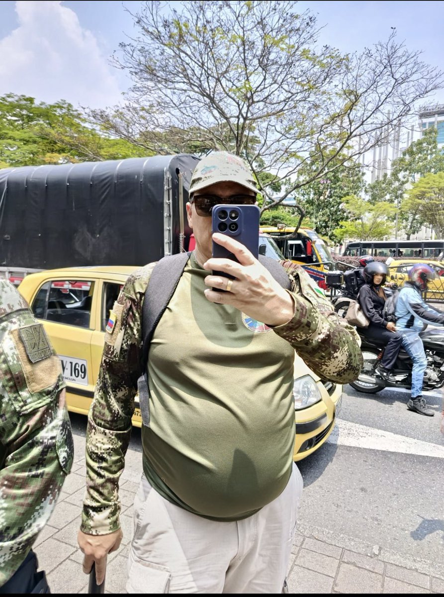 Daniel Muñoz González tweet media