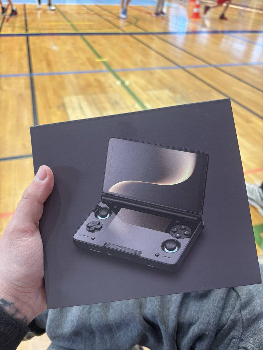 Locked-in tweet media