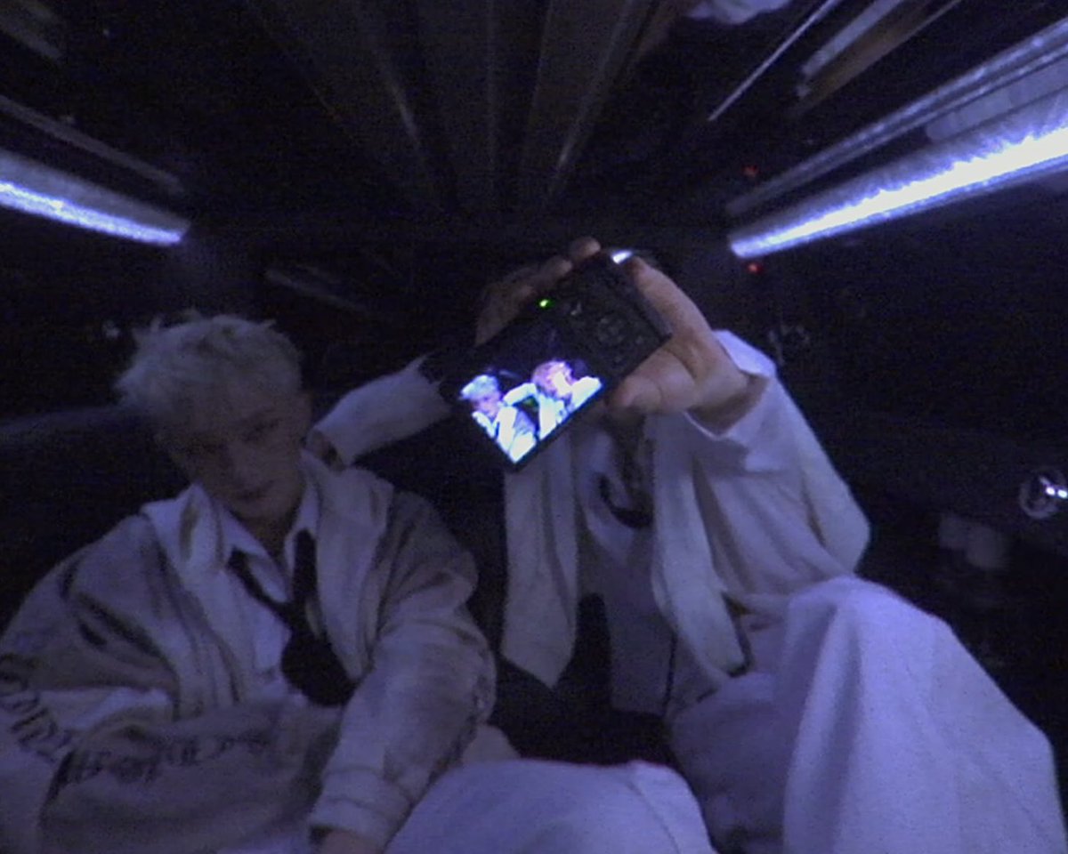 Jung Luna 🌙 is UNIQUE tweet media