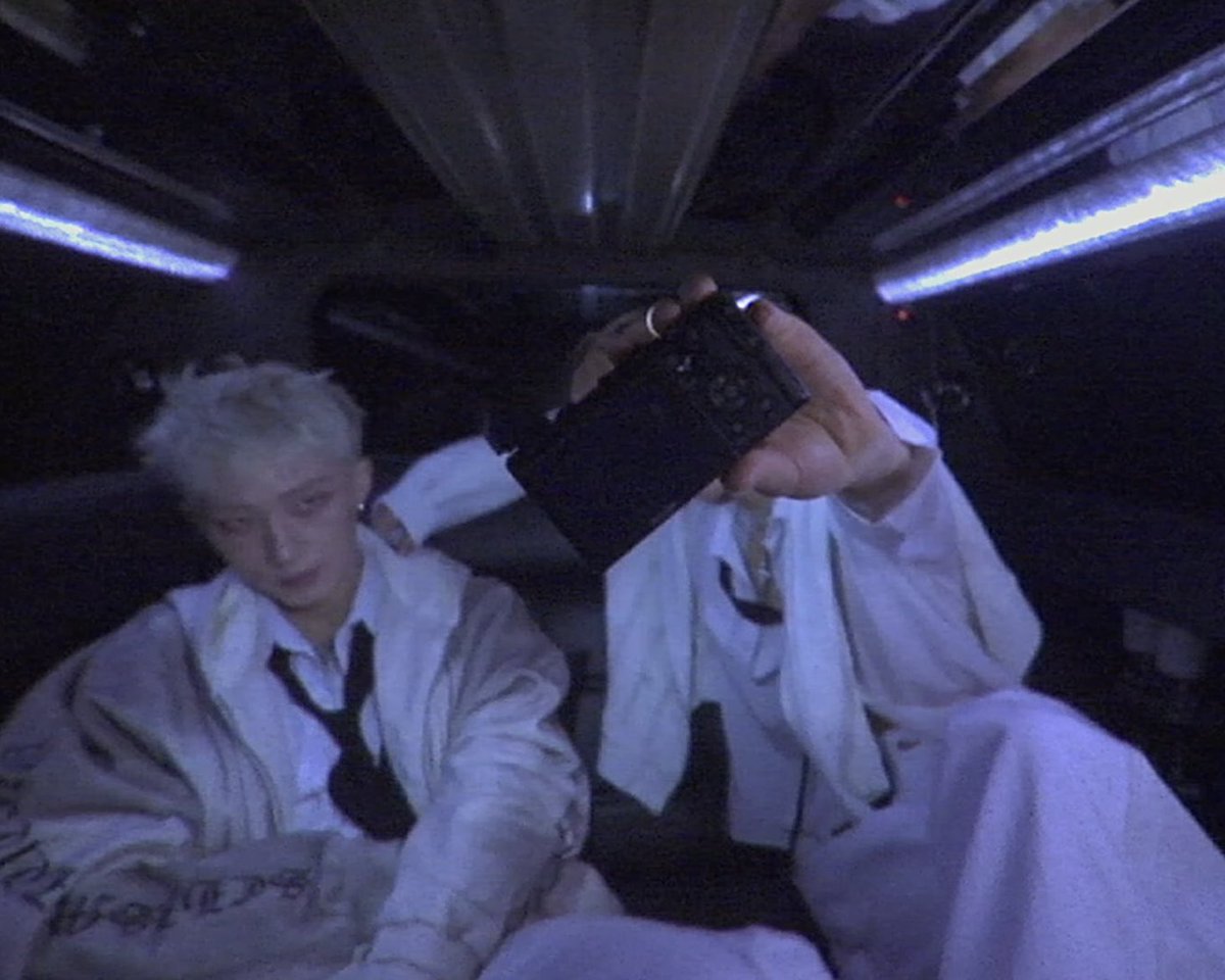 Jung Luna 🌙 is UNIQUE tweet media