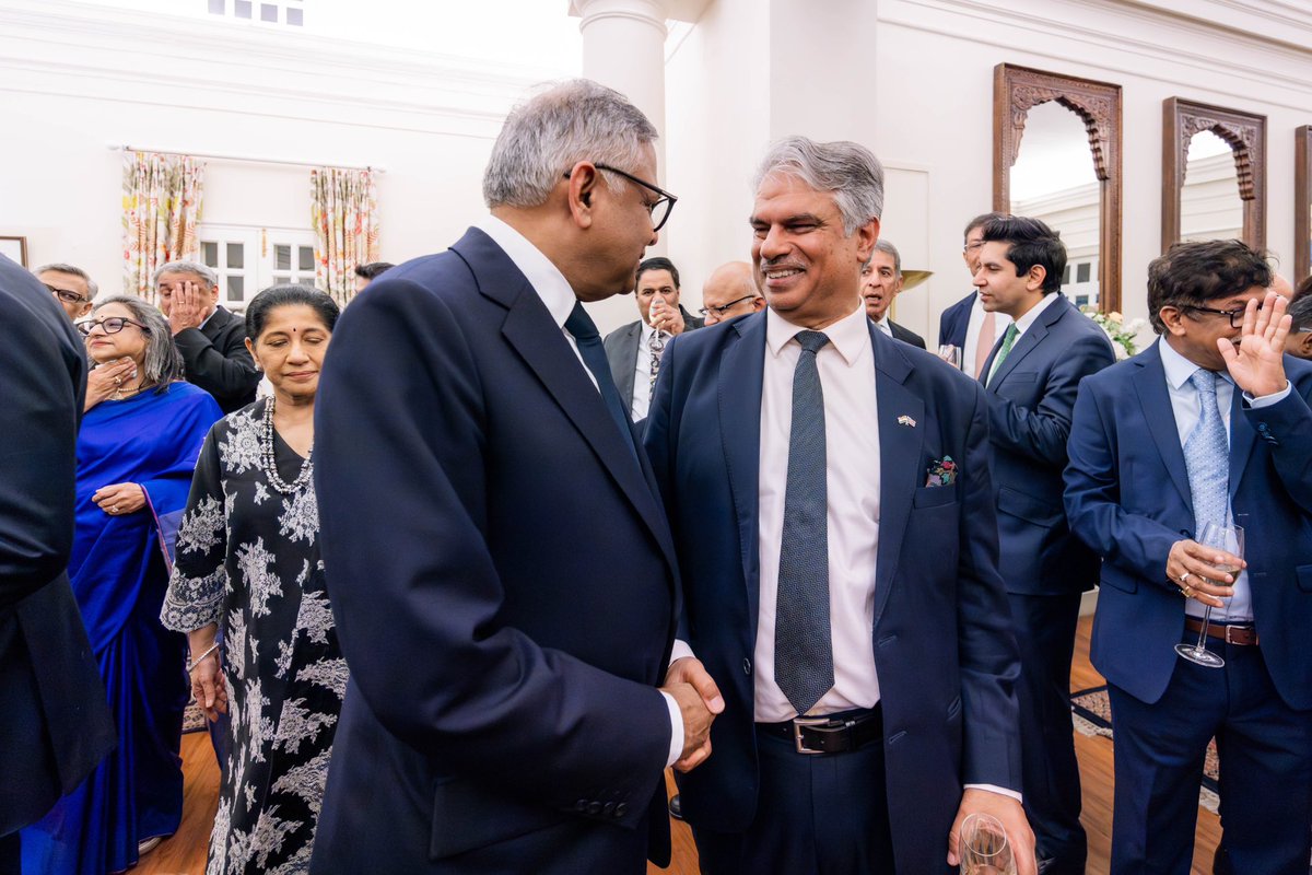 Lindy Cameron tweet media