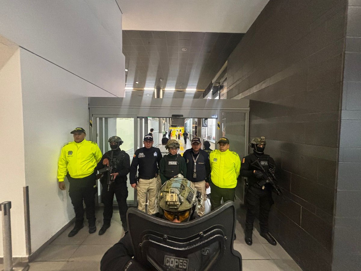 Gustavo Petro tweet media