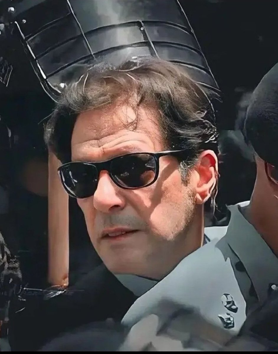 batibunna's tweet photo. @ImranKhanPTI Where are you? https://t.co/yuU8tYHY7I
